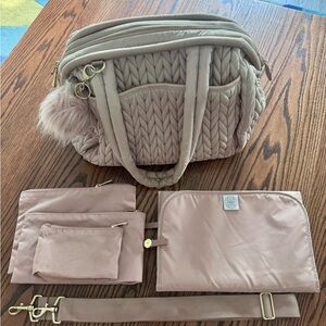 Happ Brand Paige Carryall Dusty Rose diaper bag